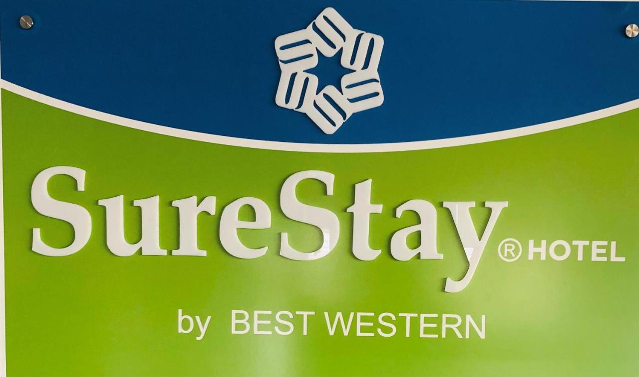 Montgomery Inn & Suites Екстер'єр фото