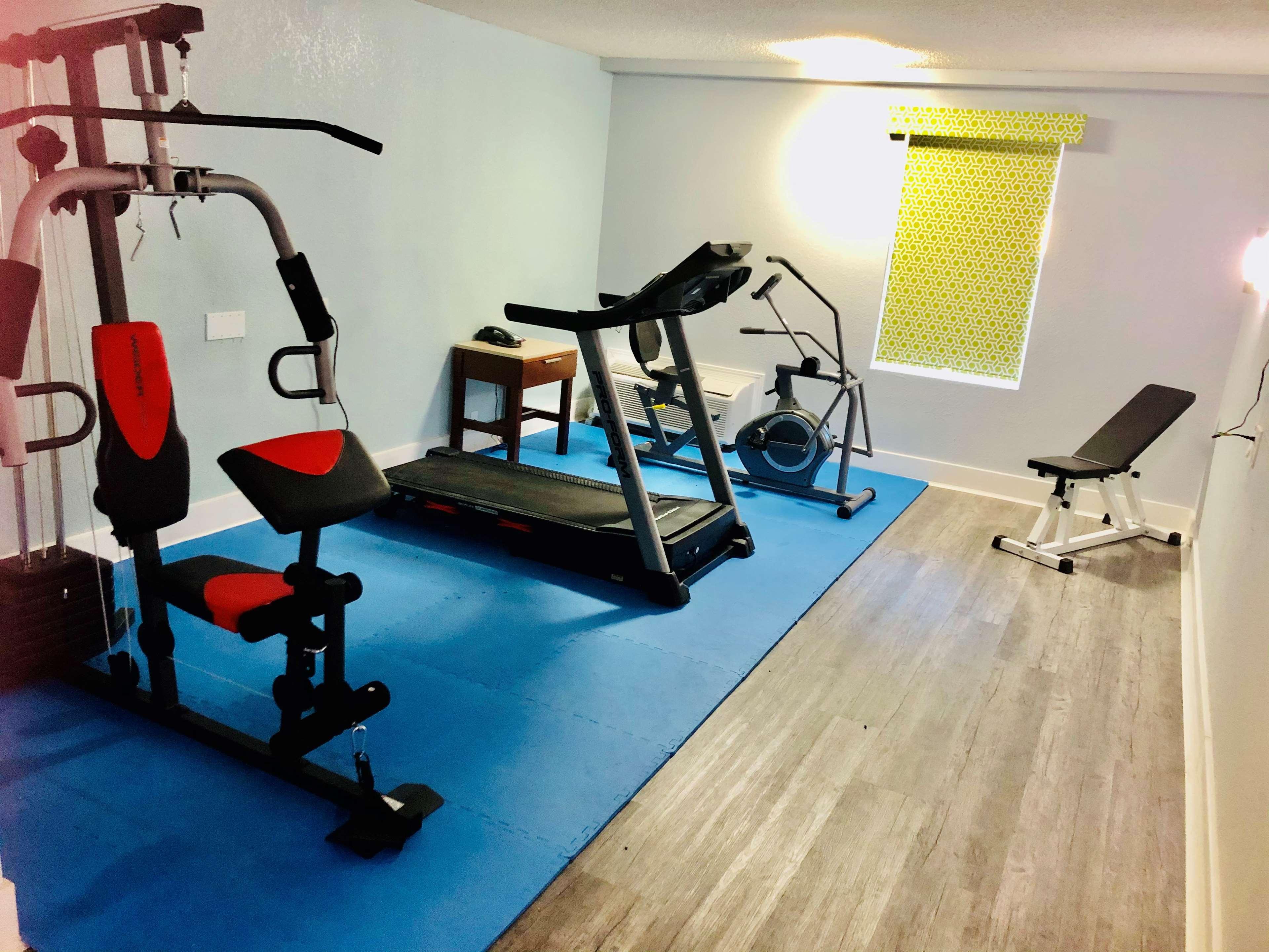 Montgomery Inn & Suites Екстер'єр фото